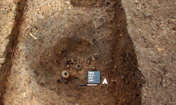 F225B in situ loomweights